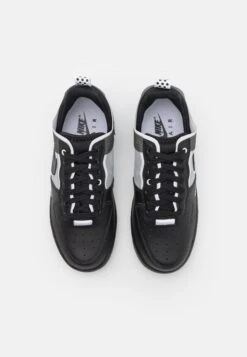 Nike Sportswear Air Force 1 React Unisex - Sneakers Laag - Black/White -Mode Schoenenwinkel 004b8b551ba547eba85d26f782492c12