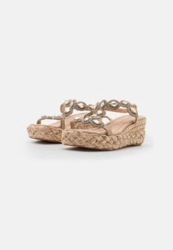Alma En Pena Sandalen Met Sleehak - Beige 8 Alma En Pena Sandalen Met Sleehak - Beige -Mode Schoenenwinkel 18e6400368264c168d0a8dddaff3793e