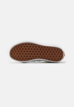 Vans Sk8-Hi Unisex - Sneakers Hoog - Multi-Coloured/True White -Mode Schoenenwinkel 1fd4c3c16e994c4fbd0b9efcaabfbe6f