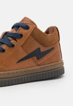 Friboo Sneakers Laag - Cognac -Mode Schoenenwinkel 20afb5dee7a144bbafa4da6f4730be3e