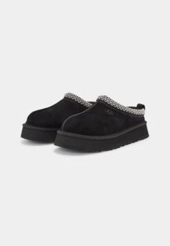 Ugg Tazz - Pantoffels - Nero -Mode Schoenenwinkel 2da97aff716843909ef92f6c48027cba