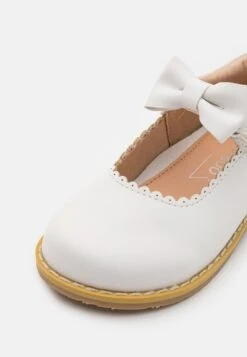 Friboo Ballerina'S Met Enkelbandjes - White 11 Friboo Ballerina'S Met Enkelbandjes - White -Mode Schoenenwinkel 3194c195b94c4c6c8544f09c7900ea14