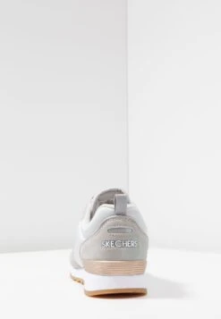 Skechers Sneakers Laag - Light Grey -Mode Schoenenwinkel 3234c6e42c2a4cc48b396c45fcf18dad