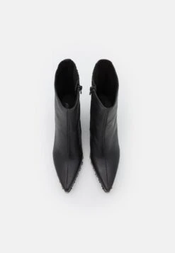 Jeffrey Campbell Walton - Cowboy-/Bikerlaarsjes - Black -Mode Schoenenwinkel 40b7c2b7fd2041189a47bba59c125dd5