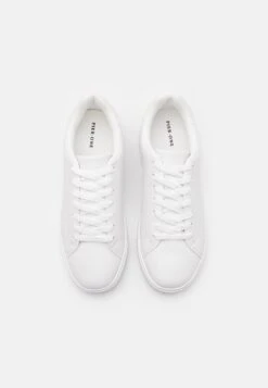 Pier One Unisex - Sneakers Laag - White -Mode Schoenenwinkel 415a1a6b095d47bbbe2e0e988b994530