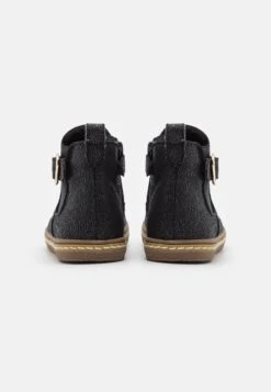 Friboo Korte Laarzen - Black 8 Friboo Korte Laarzen - Black -Mode Schoenenwinkel 419c17eb8e63456095037d0b3c1fa236