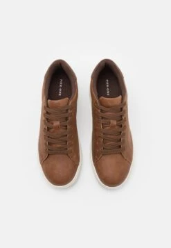Pier One Unisex - Sneakers Laag - Cognac -Mode Schoenenwinkel 4255542b254043c59f79012041804d27