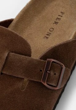 Pier One Leather Unisex - Pantoffels - Brown 11 Pier One Leather Unisex - Pantoffels - Brown -Mode Schoenenwinkel 47364cdc1dcd4794860a5f6810594e6c