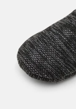 Pier One Pantoffels - Black -Mode Schoenenwinkel 50c6e37e4898429699554a8740194458