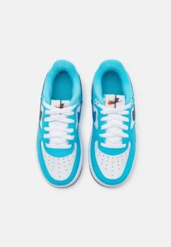 Nike Sportswear Force 1 Lv8 2 Unisex - Sneakers Laag - White/Light Photo Blue/Deep Royal Blue/Baltic Blue 9 Nike Sportswear Force 1 Lv8 2 Unisex - Sneakers Laag - White/Light Photo Blue/Deep Royal Blue/Baltic Blue -Mode Schoenenwinkel 531f739b9c6a41b79ce63eea242d4cc0