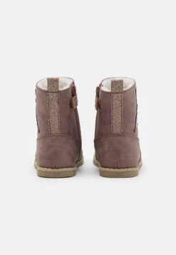 Friboo Korte Laarzen - Mauve 8 Friboo Korte Laarzen - Mauve -Mode Schoenenwinkel 6398ab44cbaf428caaa5481d8b44afbf