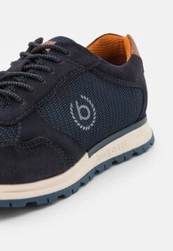 Bugatti Stranger - Sneakers Laag - Dark Blue -Mode Schoenenwinkel 6988f5e529b1424f90e16fcc1b4aa80c