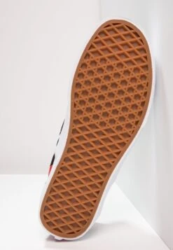 Vans Classic Slip-On- Instappers - Black/True White -Mode Schoenenwinkel 7501cd9adb91469fa42290c05b98f6cc