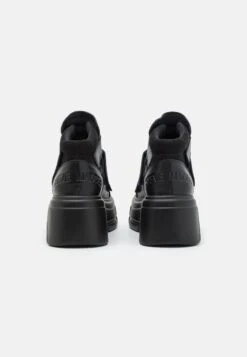 Steve Madden Trimmers - Sneakers Hoog - Black -Mode Schoenenwinkel 7aebe800ba9f48e09785964fd2d4dc45