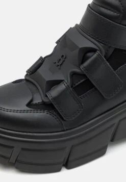 Steve Madden Trimmers - Sneakers Hoog - Black -Mode Schoenenwinkel 7eaed5cff0ea43438c0e4484cc41dbf7