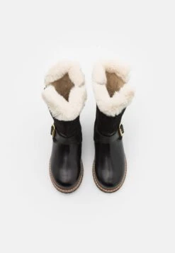 Friboo Leather - Snowboots- Black 9 Friboo Leather - Snowboots- Black -Mode Schoenenwinkel 7f44b231b9f0403495ca3c3f4cd1e3fc