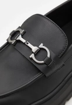 YOURTURN Unisex - Instappers - Black 11 YOURTURN Unisex - Instappers - Black -Mode Schoenenwinkel 863a68153dfe4fbaa33074f1010dbae6