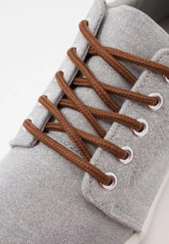 Pier One Unisex - Sneakers Laag - Light Grey -Mode Schoenenwinkel 8956e04325d546cdaaf9eb7ba229d6e9