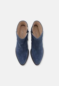 Gabor Comfort Korte Laarzen - Jeans 11 Gabor Comfort Korte Laarzen - Jeans -Mode Schoenenwinkel 8fe84127acb448fc8c5857460a4cb8a6