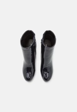 Even&Odd Enkellaarsjes Met Plateauzool - Dark Blue -Mode Schoenenwinkel 9e24490e01a2403d9dafe728e7db5794