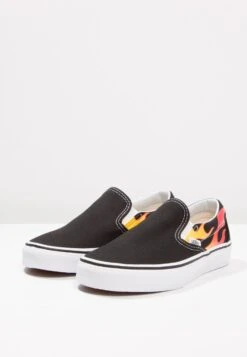 Vans Classic Slip-On- Instappers - Black/True White -Mode Schoenenwinkel a2801f5f07e144b3b4c9218a84d62f57