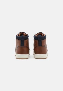 Pier One Sneakers Hoog - Cognac -Mode Schoenenwinkel a28c1348464d47d5b797e2745a059280