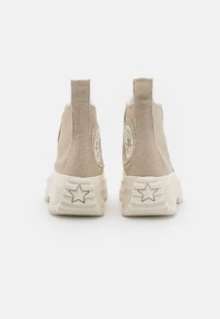 Converse Run Star Hike - Sneakers Hoog - Beach Stone/Egret -Mode Schoenenwinkel a50b92331e6f46bbbe5fe126f33b0304