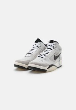 Nike Sportswear Air Flight Lite Mid Nas - Sneakers Hoog - Photon Dust/Black/Metallic Silver/Light Smoke Grey/White/Pale Ivory -Mode Schoenenwinkel ad7a2b7c62804a9abf7c8841ba4694a6