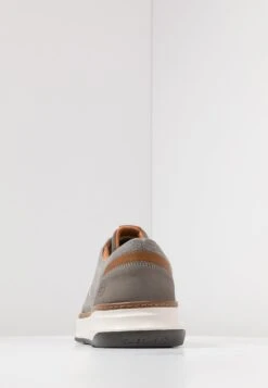 Skechers Moreno - Sneakers Laag - Taupe -Mode Schoenenwinkel b9284f888ed04fde8b234922e1e8138c