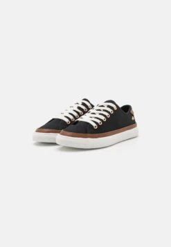Wide Fit - Sneakers Laag - Black -Mode Schoenenwinkel ba85ab66469c4fd7a30159ace3a0690c