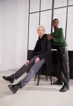 Dr. Martens 1460Boot - Veterboots - Black/White -Mode Schoenenwinkel badc1a94ddf94fccbe367d1e59e0dfe4