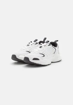Sneakers Laag - White/Black -Mode Schoenenwinkel bceac2bf6a164d5eb1b4654d4333dc94