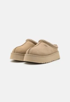 Ugg Tazz - Pantoffels - Mustard Seed -Mode Schoenenwinkel caf80238949643359e76e113aea53164