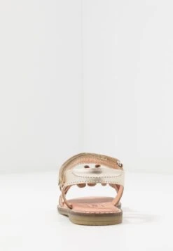 Friboo Leather - Sandalen - Gold 10 Friboo Leather - Sandalen - Gold -Mode Schoenenwinkel d77d46a2a62f4e3693124bbdd22f6968