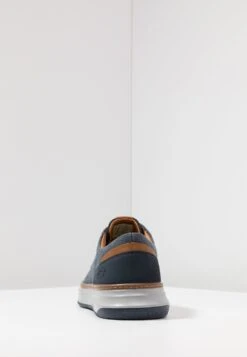 Skechers Moreno - Sneakers Laag - Navy 9 Skechers Moreno - Sneakers Laag - Navy -Mode Schoenenwinkel daece2f6bdc74f978162e9606f469fe1