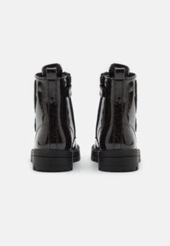 Friboo Veterboots - Black 8 Friboo Veterboots - Black -Mode Schoenenwinkel e0e8b5da6f414bdc97f535e122e34aa3