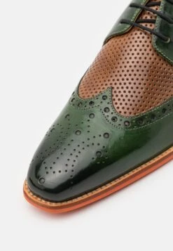 MELVIN & HAMILTON Martin 15 - Veterschoenen - Green 11 MELVIN & HAMILTON Martin 15 - Veterschoenen - Green -Mode Schoenenwinkel eb6eb5cba48044f1a9981beb11210144