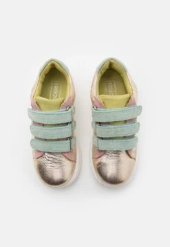 Friboo Leather - Sneakers Laag - Gold 9 Friboo Leather - Sneakers Laag - Gold -Mode Schoenenwinkel f7c16071ed4f45888ad3dc4f763c9979