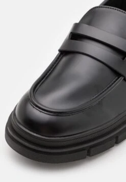 YOURTURN Instappers - Black -Mode Schoenenwinkel fbe1d69ec73d424097583e846261fdbb